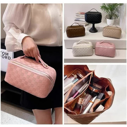 Makeup Bag Large Capacity Travel Cosmetic Bag Portable PU Leather Waterproof Makeup Organizer Bags for Women with Handle Open Flat for Easy Access