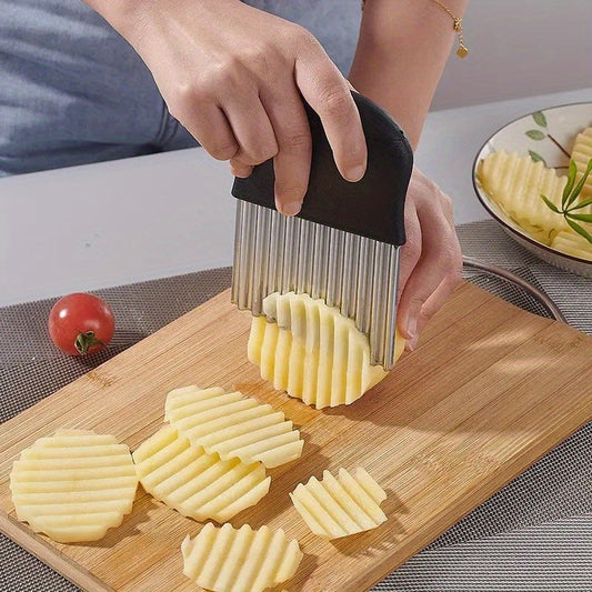 Crinkle Cutter, Wavy Chopper Knife, Upgraded Metal Crinkle Knife, Safety Kitchen French Fry Chip Cutter, Wavy Slicer For Fruit Vegetable Salad Carrot Potato Fries